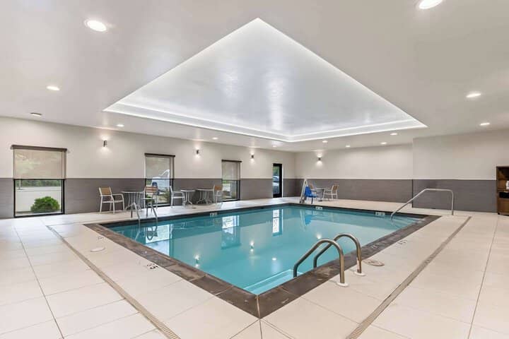 Pool 31 of 51