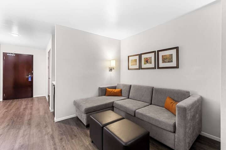 Room 15 of 51